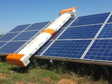 Güneş Paneli Yıkama Robotu Her Boyutta Arazi Tipi Ges Projelere Uygun Cihazlar
